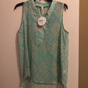 Point  -  Green and Cream blouse size L